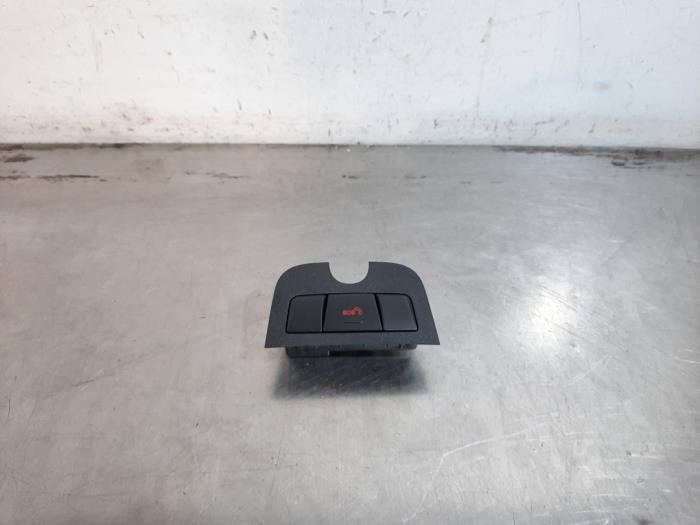 Bouton SOS Mercedes GLA