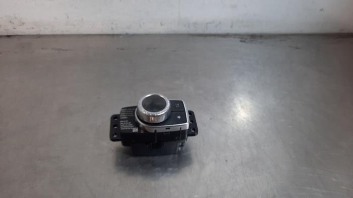 Bouton I-drive Mercedes GLA