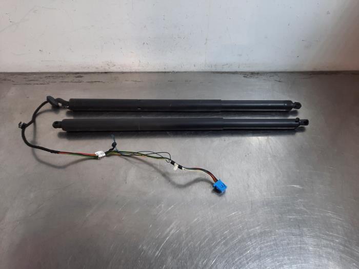 Kit amortisseur couvercle coffre Mercedes GLA