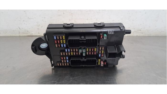 Boîte à fusibles Volvo XC60