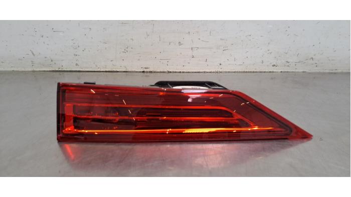 Feu arrière droit Volvo XC60