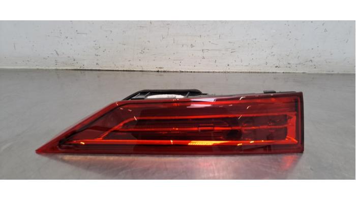 Feu arrière gauche Volvo XC60