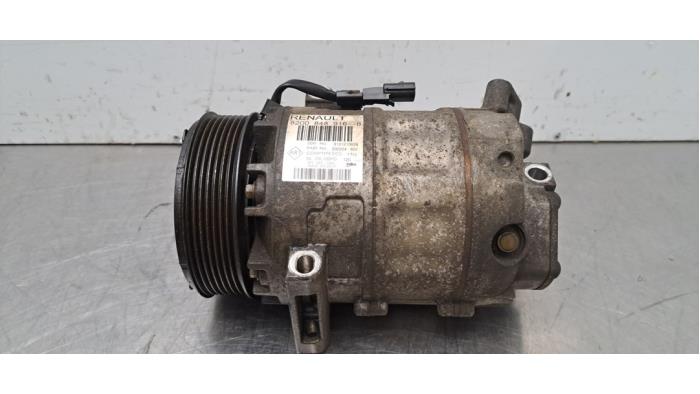 Pompe clim Renault Master