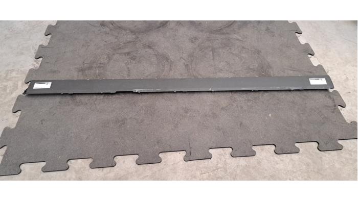 Marche-pied (list de couverture) droite Volvo XC60