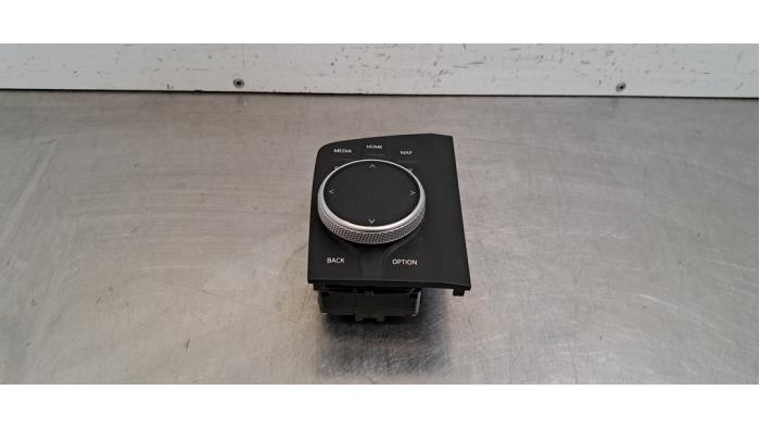 Bouton I-drive BMW 3-Série