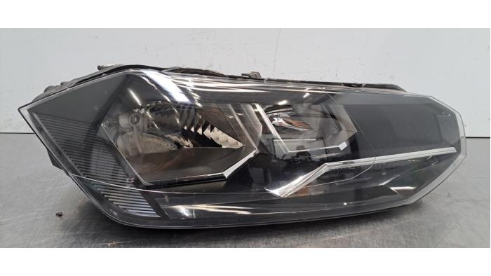 Phare droit Volkswagen Polo