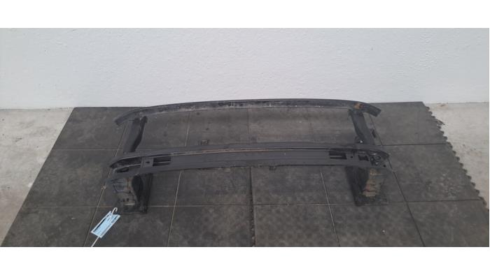 Cadre pare-chocs avant Volkswagen Polo