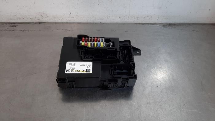 Boîte à fusibles Opel Meriva