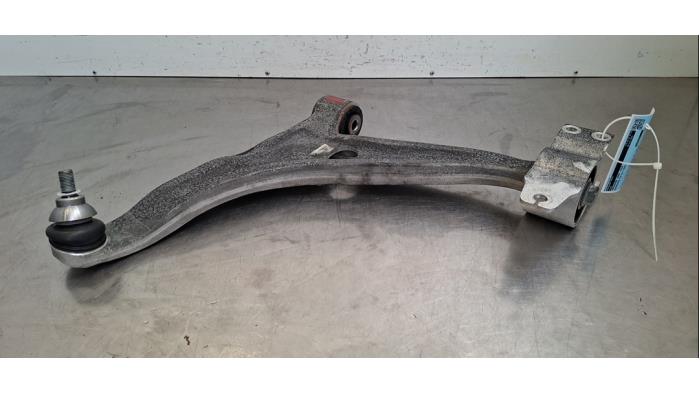 Bras de suspension avant gauche Mercedes CLA