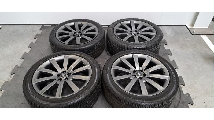 Kit jantes + pneumatiques Landrover Range Rover