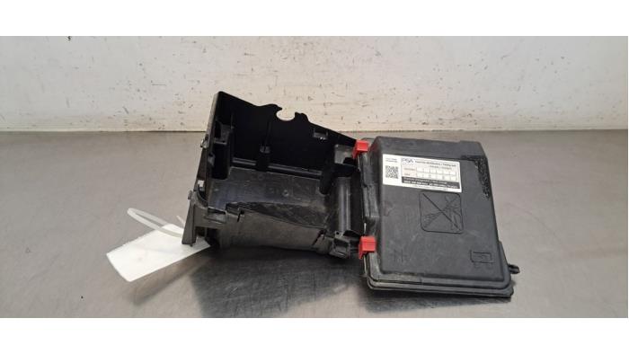 Boîte à fusibles Citroen C4 Picasso