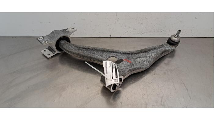 Bras de suspension avant gauche Mercedes EQA