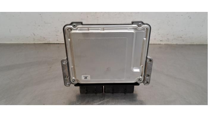 Ordinateur gestion moteur Peugeot 5008