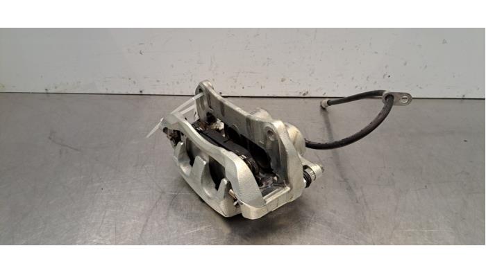 Etrier de frein (pince) avant droit Lexus RX 450H