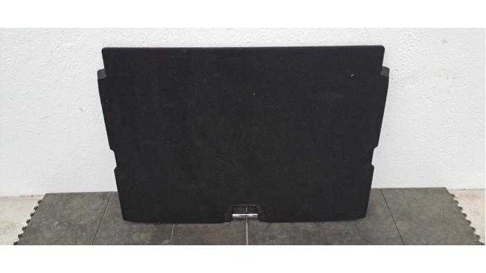 Coffre tapis Peugeot 2008