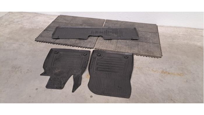 Kit tapis Lexus RX 450H
