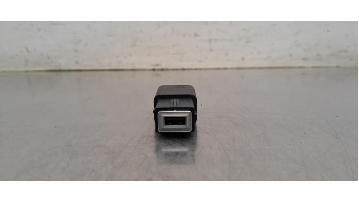 Prise 12 Volts Peugeot 2008