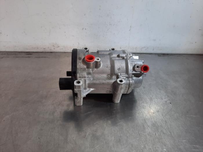 Pompe clim Toyota Corolla