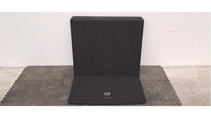 Coffre tapis BMW i5