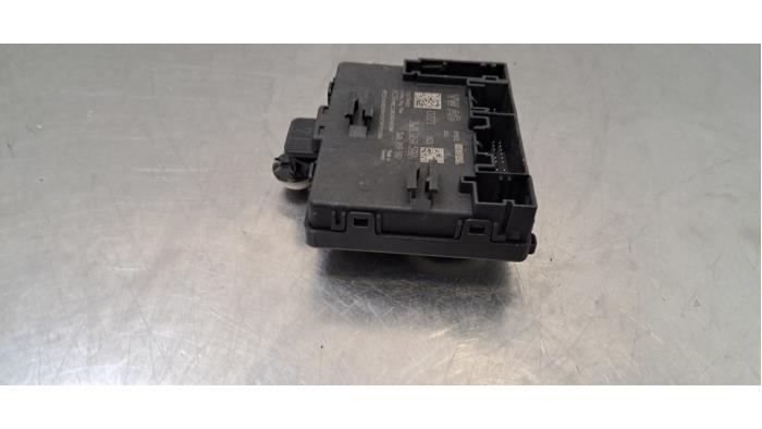 Module verrouillage central des portes Skoda Octavia