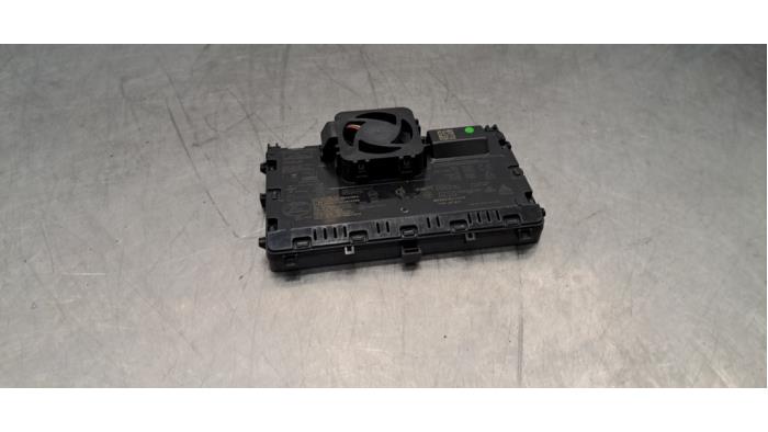 Chargeur sans fil BMW i5
