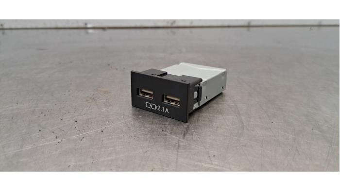 Connexion USB Lexus RX 450H