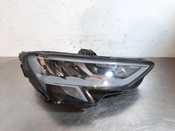 Phare droit Audi A3