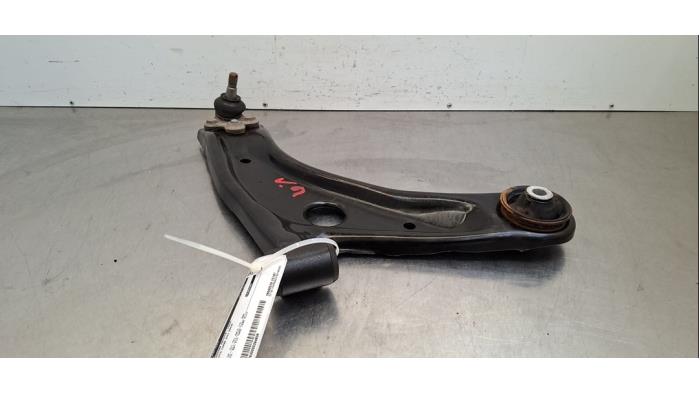 Bras de suspension avant droit Toyota Yaris