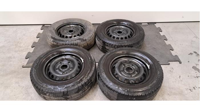 Kit jantes + pneumatiques Ford Transit