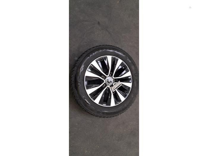 Jante + pneu d'hiver Mercedes A-Klasse