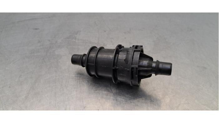 Boîtier thermostat Nissan Interstar