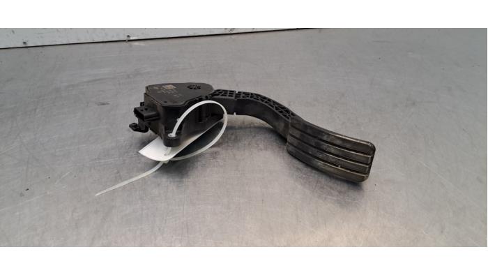 Pédale d'accélérateur Nissan Interstar