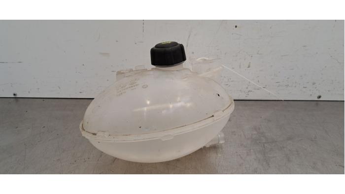 Réservoir d'expansion Nissan Interstar