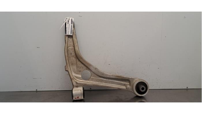 Bras de suspension avant droit Nissan Interstar