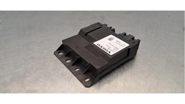 Module passage hayon Volvo XC60