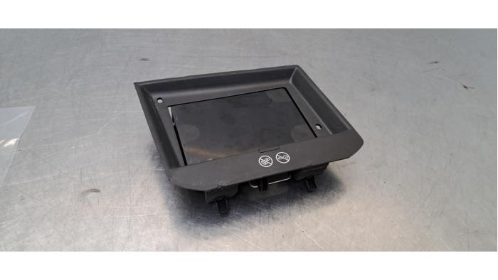 Chargeur sans fil Peugeot 5008