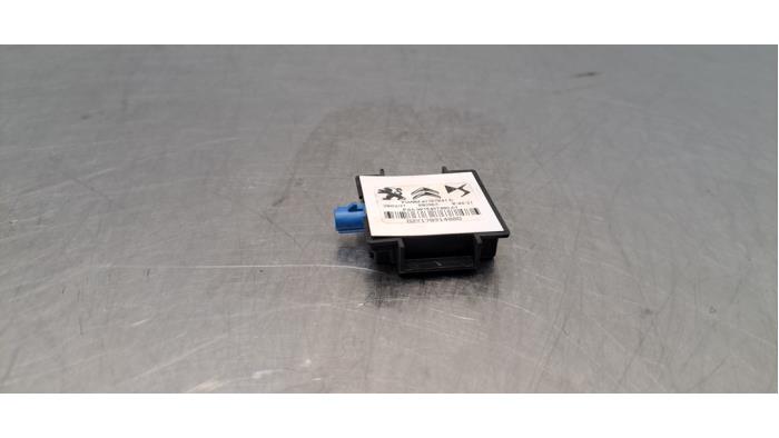 Antenne GPS Peugeot 5008