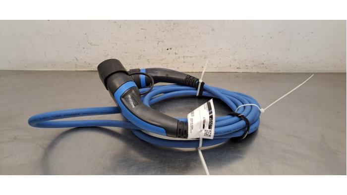 Câble de recharge électrique Subaru Solterra