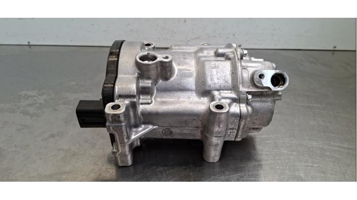 Pompe clim Toyota Yaris