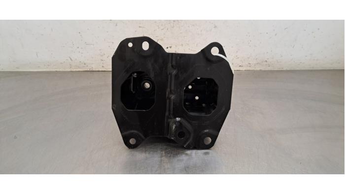 Support (divers) Subaru Solterra