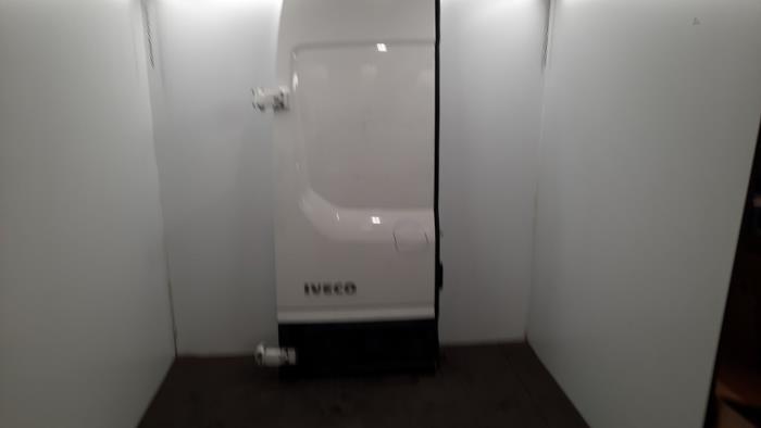 Portière arrière camionnette Iveco New Daily