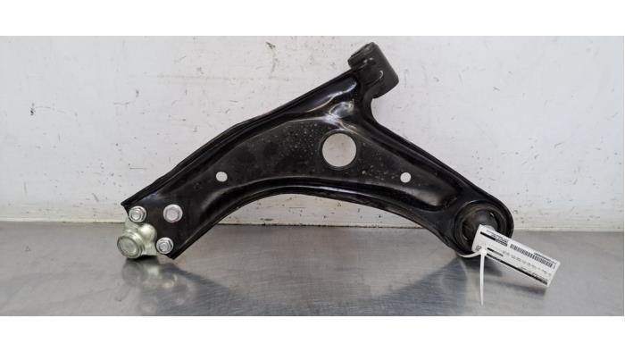 Bras de suspension avant droit Toyota Yaris