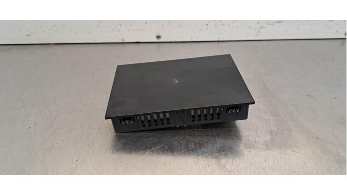 Chargeur sans fil Renault Trafic