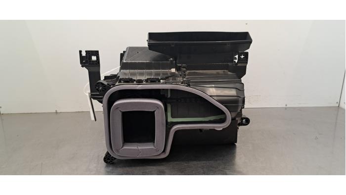 Boîtier chauffage Audi Q4