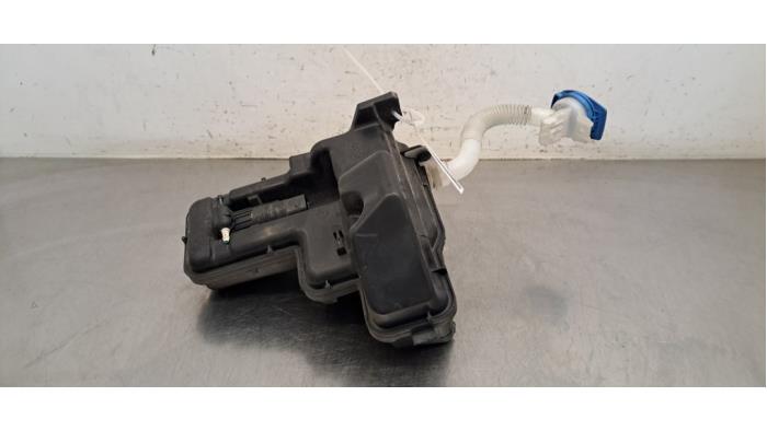 Réservoir lave-glace avant Volkswagen Polo