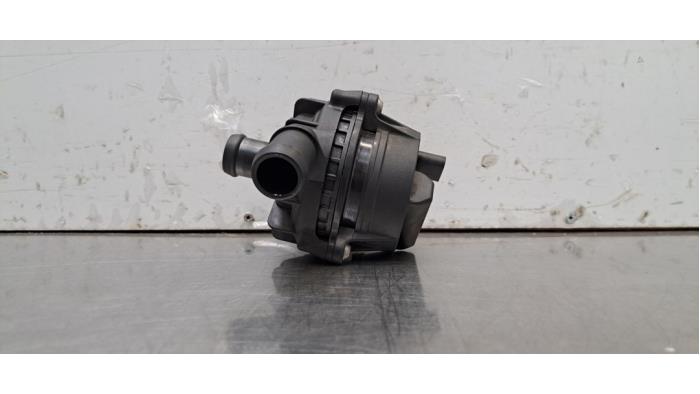 Pompe à eau supplémentaire Audi Q4