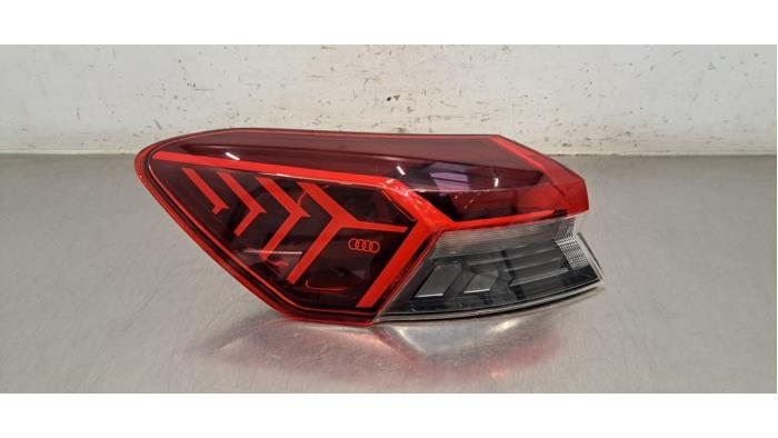 Feu arrière gauche Audi Q4