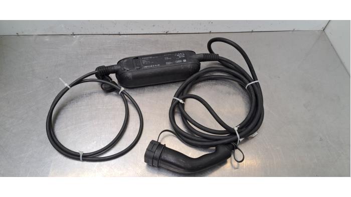 Câble de recharge électrique Audi Q4