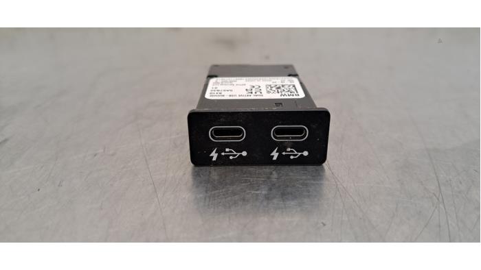 Connexion USB BMW X1