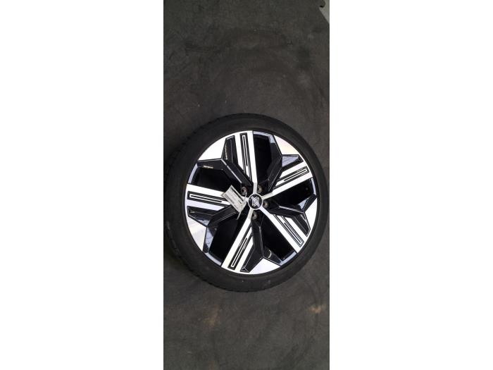 Jante + pneumatique Renault Megane E-Tech